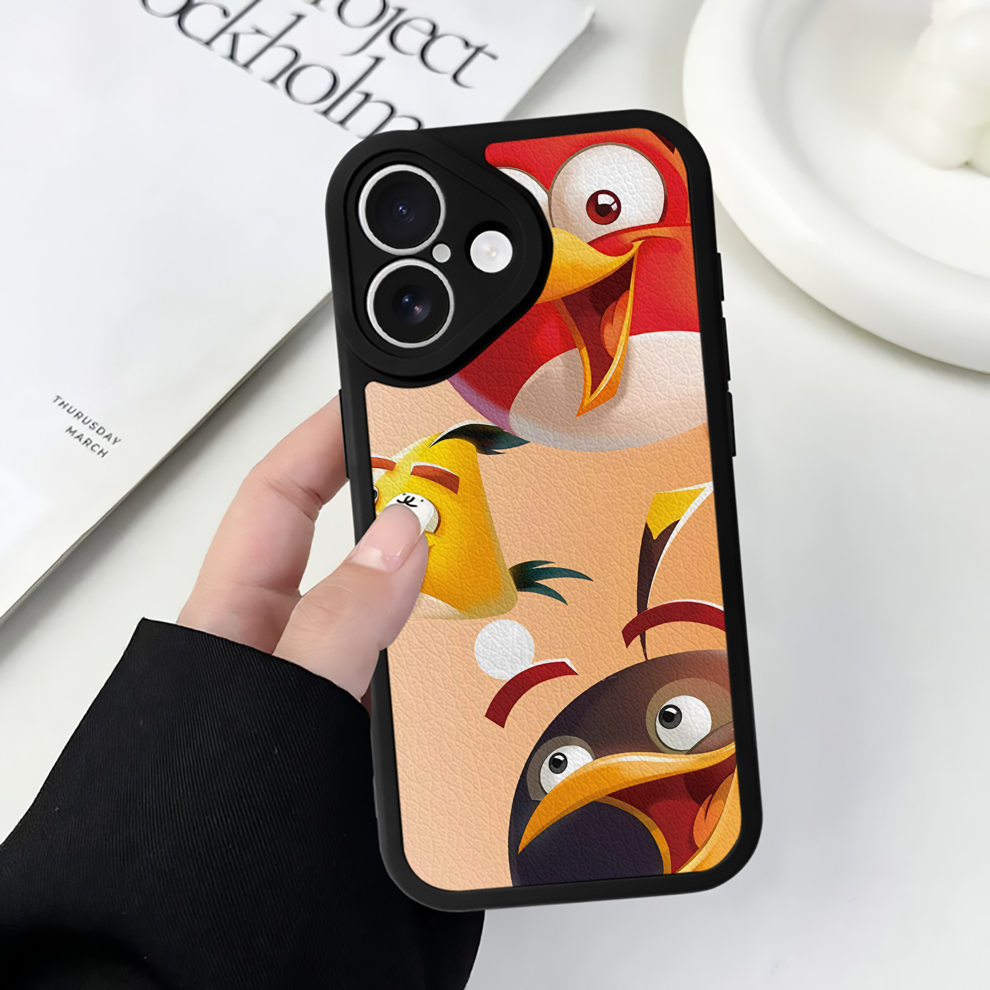 （画像用） Angry Birds アングリーバード 【iPhone 16シリーズ対応】シリコンスマホケース（レザー調） 材質：シリコン
